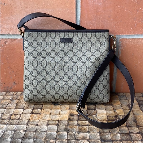 Gucci Handbags - Gucci gg monogram logo supreme messenger bag